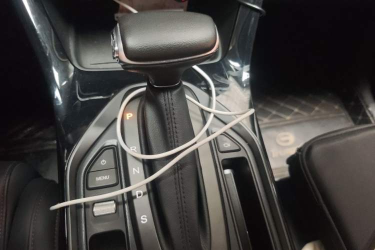 Used GAC Trumpchi GS4 2020 270T Automatic Smart Connectivity Edition Gear Lever