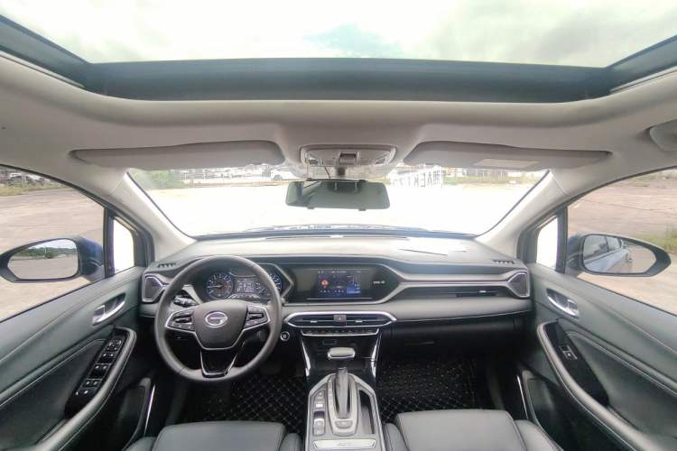 Used GAC Trumpchi GS4 2020 270T Automatic Elite Tech Edition Interior 8
