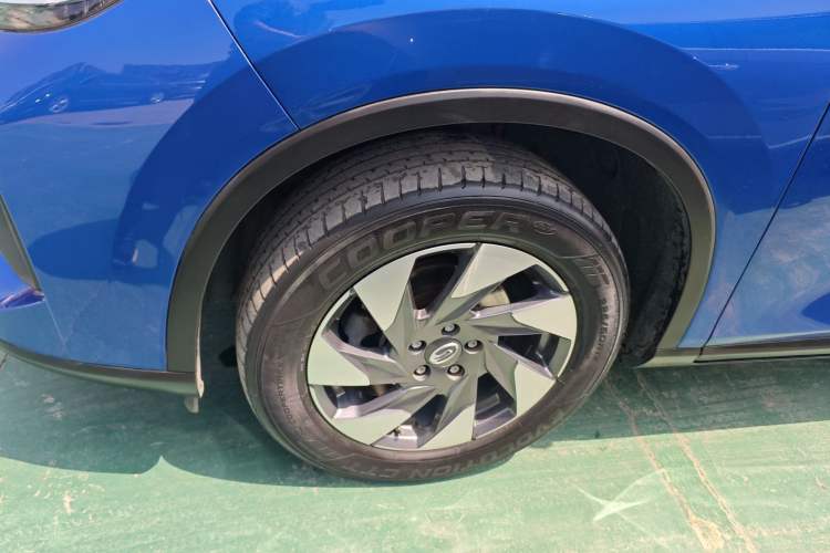 Used GAC Trumpchi GS4 2020 270T Automatic Elite Tech Edition Left Front Wheel Hub