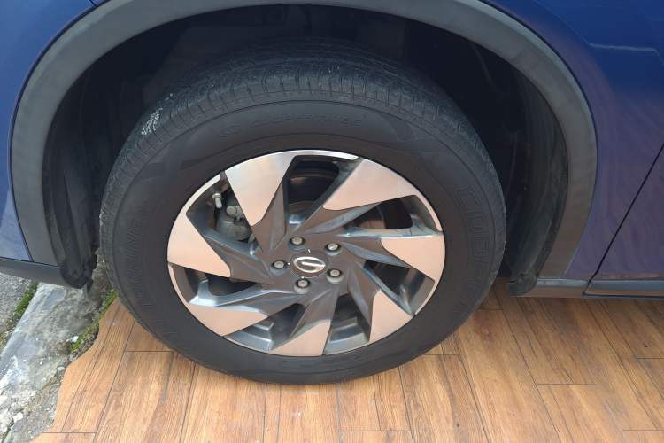 Used GAC Trumpchi GS4 2020 270T Automatic Elite Tech Edition Left Front Wheel Hub