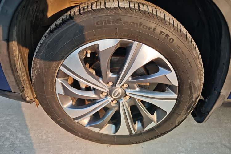 Used GAC Trumpchi GS4 2020 270T Automatic Supreme Edition Left Front Wheel Hub