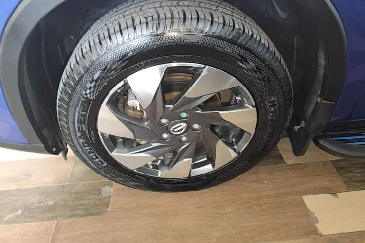 Used GAC Trumpchi GS4 2020 270T Automatic Elite Tech Edition Left Front Wheel Hub