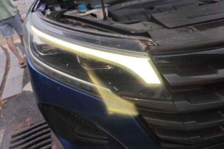 Used GAC Trumpchi GS4 2020 270T Automatic Elite Tech Edition Right Front Headlight