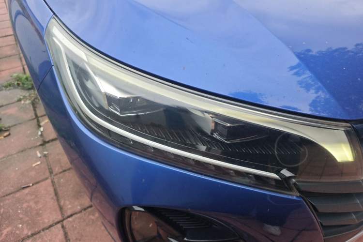 Used GAC Trumpchi GS4 2020 270T Automatic Elite Tech Edition Right Front Headlight