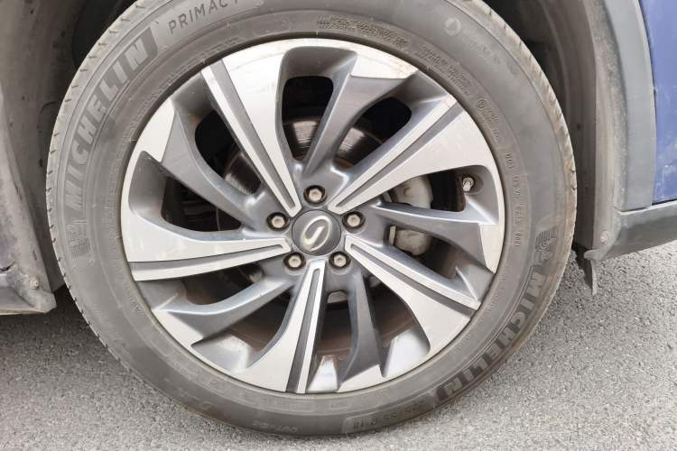 Used GAC Trumpchi GS4 2020 270T Automatic Smart Connectivity Edition Right Front Wheel Hub