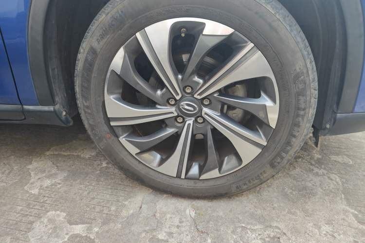 Used GAC Trumpchi GS4 2020 270T Automatic Smart Connectivity Edition Right Front Wheel Hub