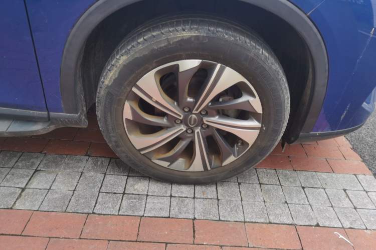 Used GAC Trumpchi GS4 2020 270T Automatic Smart Connectivity Edition Right Front Wheel Hub