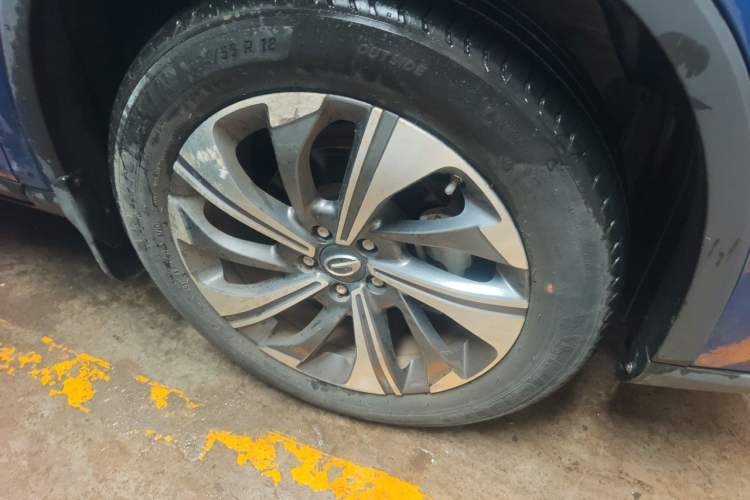 Used GAC Trumpchi GS4 2020 270T Automatic Smart Connectivity Edition Right Front Wheel Hub