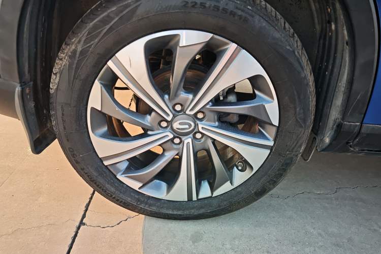 Used GAC Trumpchi GS4 2020 270T Automatic Supreme Edition Right Rear Wheel Hub