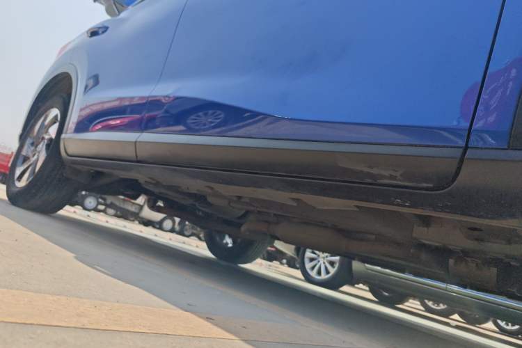Used GAC Trumpchi GS4 2020 270T Automatic Elite Tech Edition Right Side Sill
