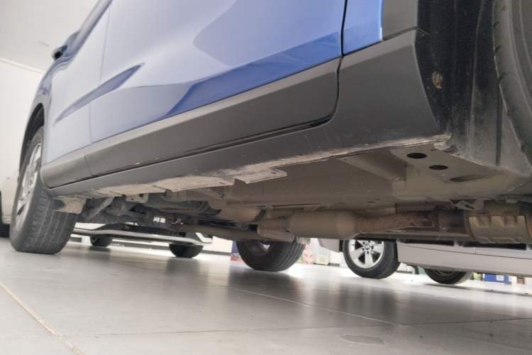 Used GAC Trumpchi GS4 2020 270T Automatic Elite Tech Edition Right Side Sill
