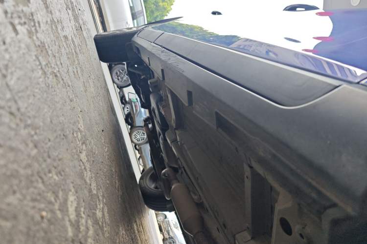 Used GAC Trumpchi GS4 2020 270T Automatic Supreme Edition Right Side Sill