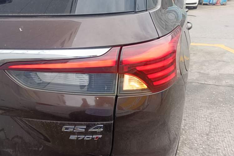 Used GAC Trumpchi GS4 2020 270T Manual Luxury Edition Right Rear Taillight