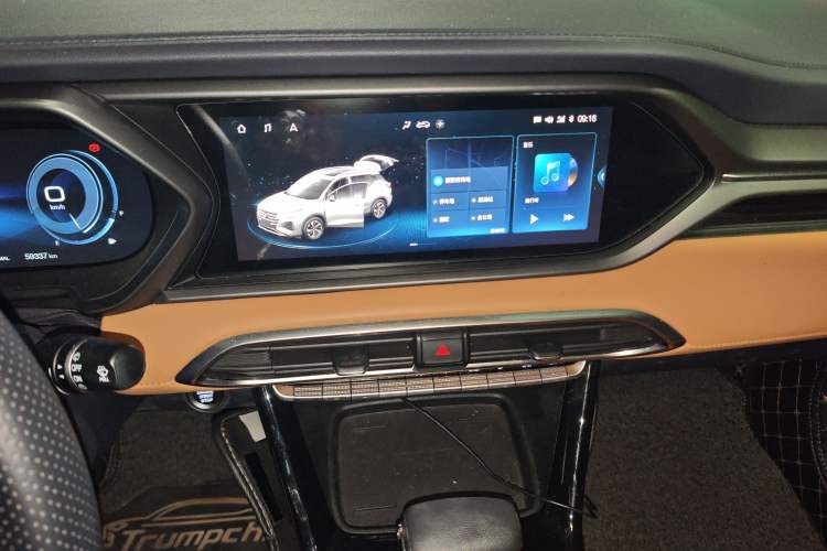 Used GAC Trumpchi GS4 2020 270T Automatic Luxury Edition Audio And AC Panel