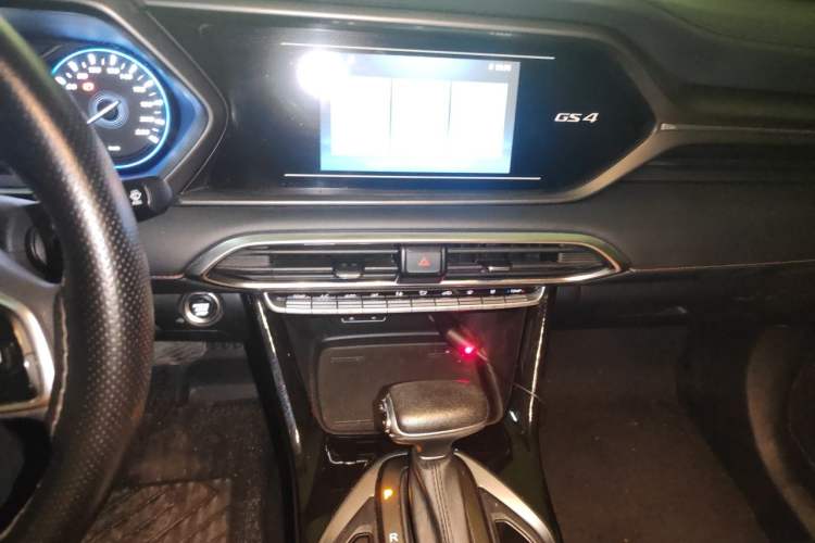Used GAC Trumpchi GS4 2020 270T Automatic Elite Tech Edition Audio And AC Panel