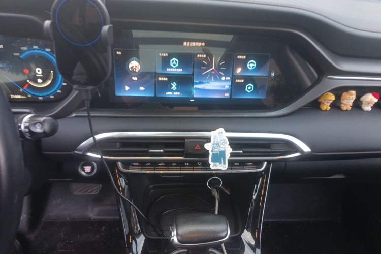 Used GAC Trumpchi GS4 2020 270T Automatic Smart Connectivity Edition Audio And AC Panel