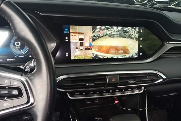 Used GAC Trumpchi GS4 2020 270T Automatic Smart Connectivity Edition Audio And AC Panel