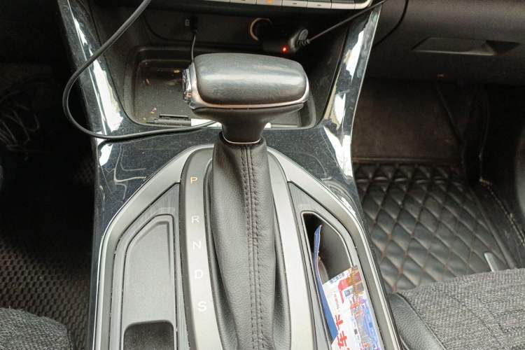 Used GAC Trumpchi GS4 2020 270T Automatic Comfort Edition Gear Lever