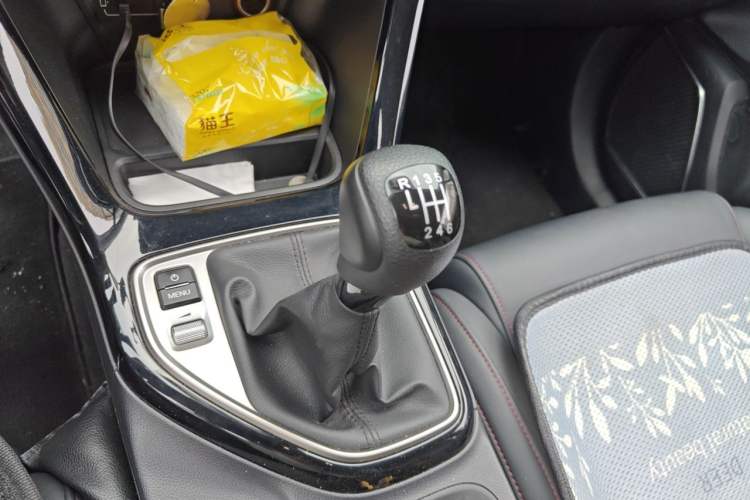 Used GAC Trumpchi GS4 2020 270T Manual Elite Edition Gear Lever