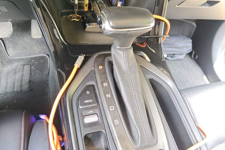 Used GAC Trumpchi GS4 2020 270T Automatic Elite Tech Edition Gear Lever