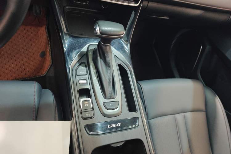 Used GAC Trumpchi GS4 2020 270T Automatic Elite Tech Edition Gear Lever