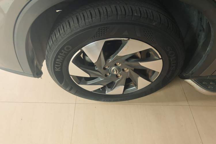 Used GAC Trumpchi GS4 2020 270T Automatic Luxury Smart Connectivity Version Left Front Wheel Hub
