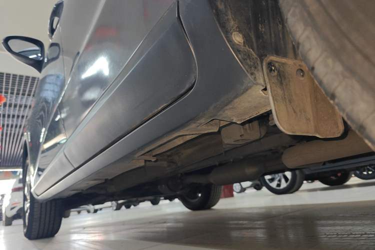 Used GAC Trumpchi GS4 2020 270T Manual Elite Edition Left Side Sill