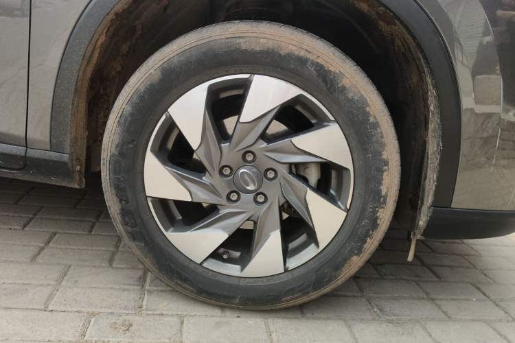 Used GAC Trumpchi GS4 2020 270T Automatic Elite Tech Edition Right Front Wheel Hub