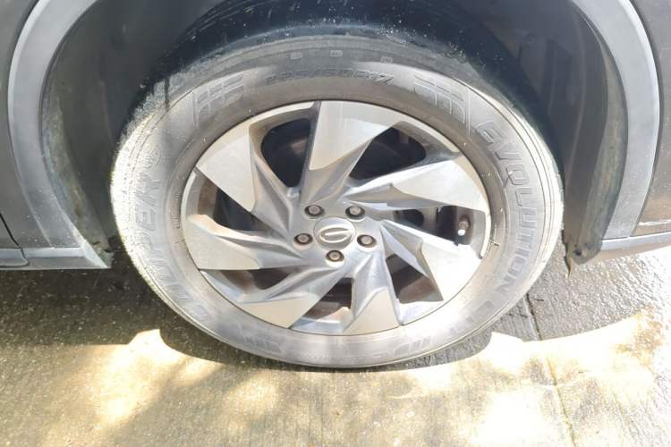 Used GAC Trumpchi GS4 2020 270T Automatic Elite Tech Edition Right Front Wheel Hub