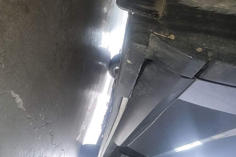 Used GAC Trumpchi GS4 2020 270T Automatic Elite Tech Edition Right Side Sill