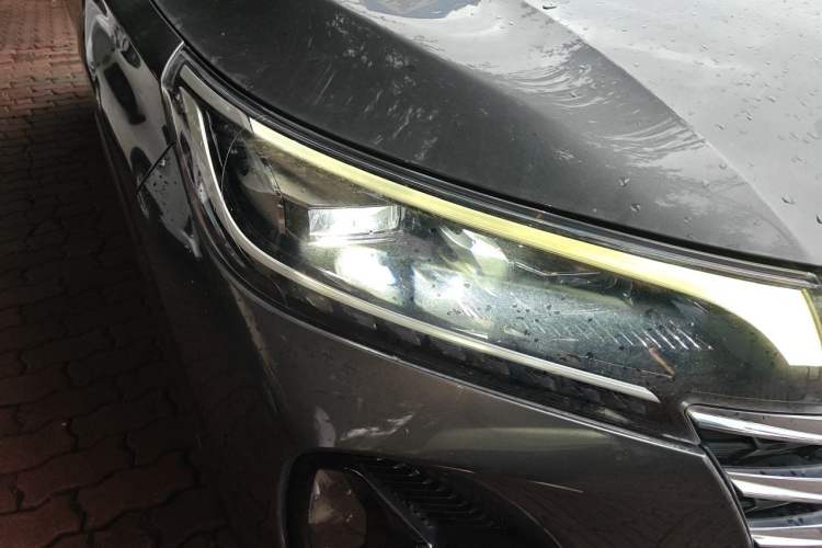 Used GAC Trumpchi GS4 2020 270T Automatic Luxury Edition Right Front Headlight