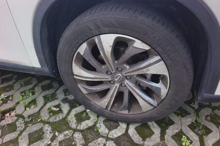 Used GAC Trumpchi GS4 2020 270T Automatic Smart Connectivity Edition Right Front Wheel Hub