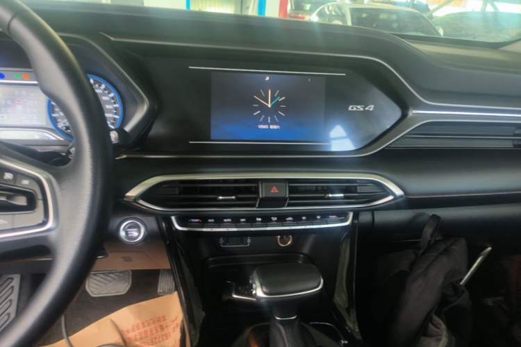 Used GAC Trumpchi GS4 2020 270T Automatic Elite Tech Edition Audio And AC Panel