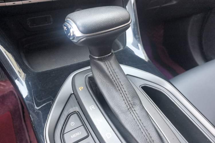 Used GAC Trumpchi GS4 2020 270T Automatic Elite Tech Edition Gear Lever