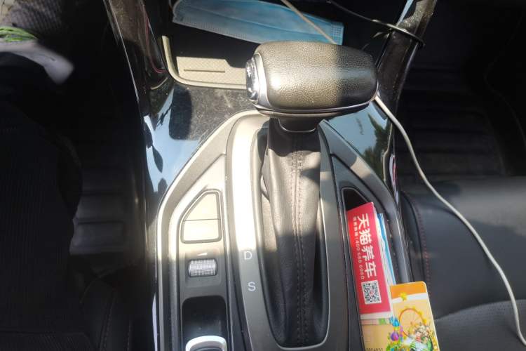 Used GAC Trumpchi GS4 2020 270T Automatic Luxury Smart Connectivity Version Gear Lever