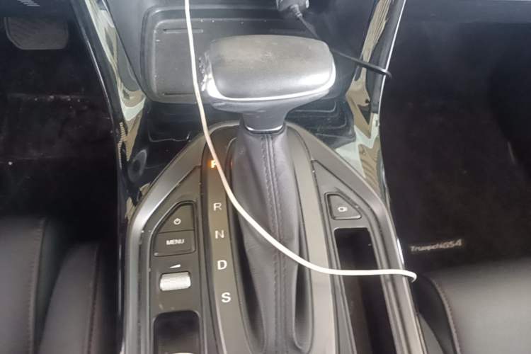 Used GAC Trumpchi GS4 2020 270T Automatic Luxury Edition Gear Lever