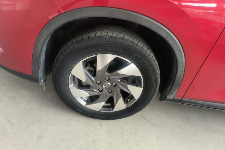 Used GAC Trumpchi GS4 2020 270T Automatic Elite Tech Edition Left Front Wheel Hub