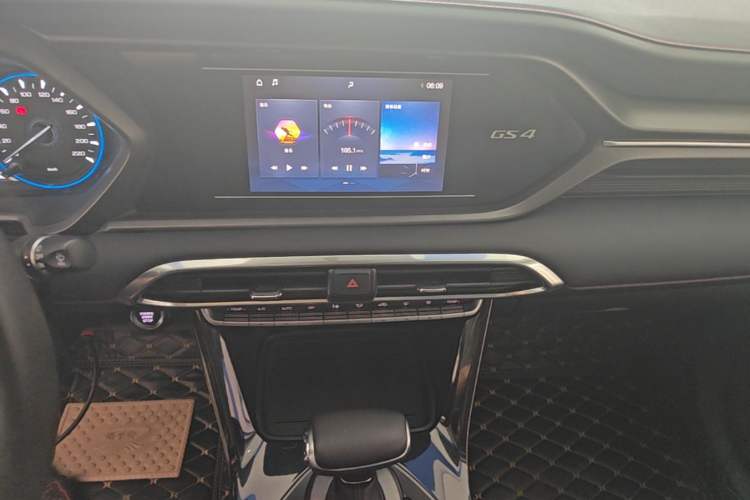 Used GAC Trumpchi GS4 2020 270T Automatic Elite Tech Edition Audio And AC Panel