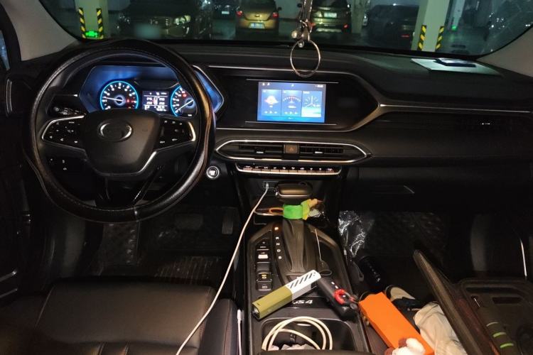 Used GAC Trumpchi GS4 2020 270T Automatic Elite Tech Edition Center Console