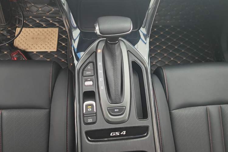 Used GAC Trumpchi GS4 2020 270T Automatic Elite Tech Edition Gear Lever