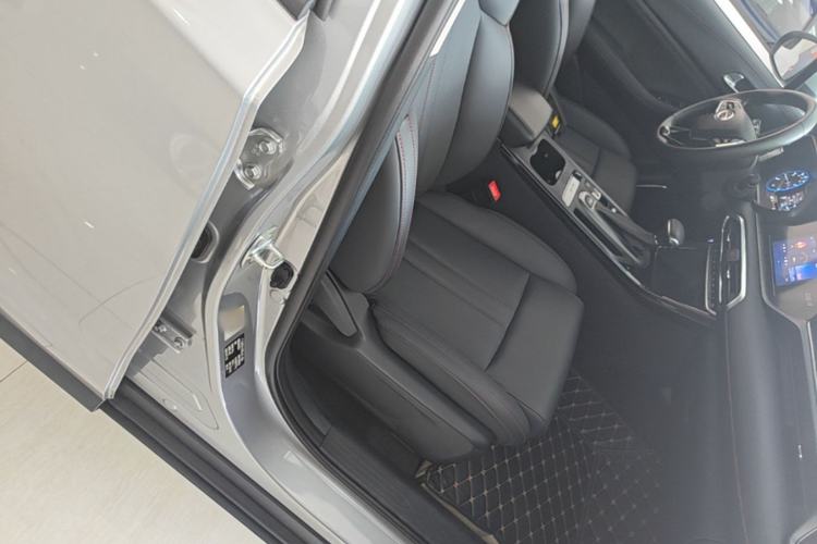 Used GAC Trumpchi GS4 2020 270T Automatic Elite Tech Edition Right Front Seat