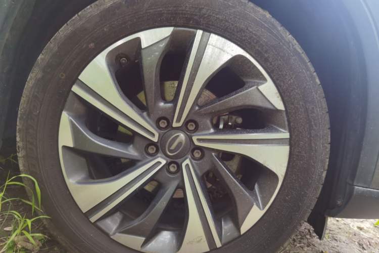 Used GAC Trumpchi GS4 2020 270T Automatic Smart Connectivity Edition Right Front Wheel Hub