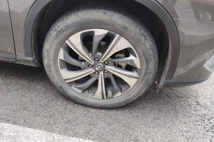 Used GAC Trumpchi GS4 2020 270T Automatic Smart Connectivity Edition Right Front Wheel Hub