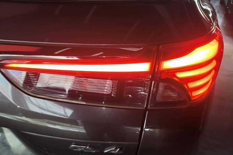 Used GAC Trumpchi GS4 2020 270T Automatic Luxury Edition Right Rear Taillight