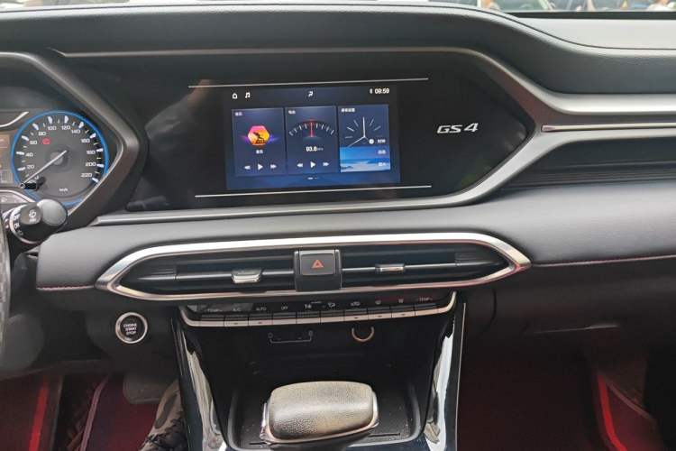 Used GAC Trumpchi GS4 2020 270T Automatic Elite Tech Edition Audio And AC Panel