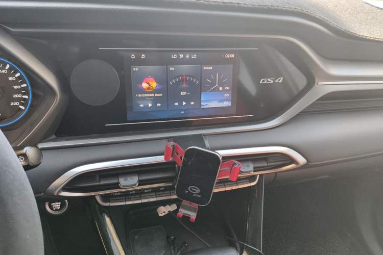 Used GAC Trumpchi GS4 2020 270T Automatic Elite Tech Edition Audio And AC Panel