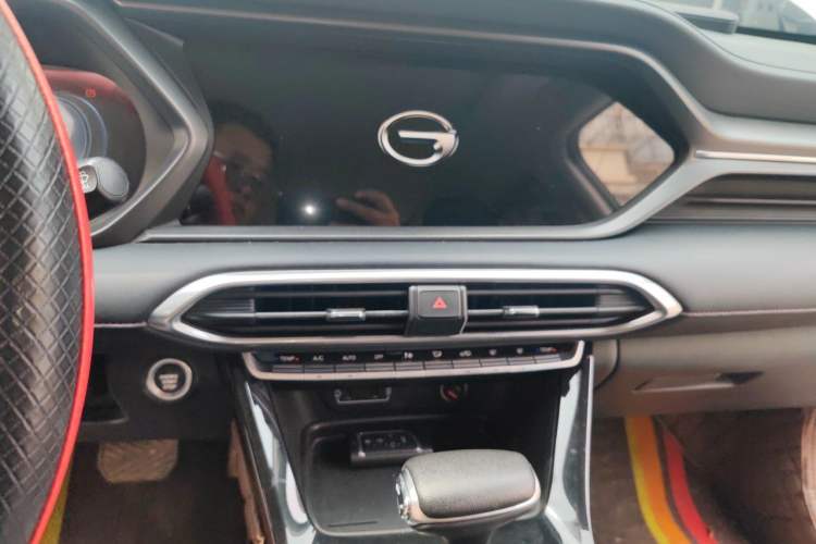 Used GAC Trumpchi GS4 2020 270T Automatic Luxury Smart Connectivity Version Audio And AC Panel