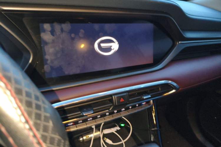 Used GAC Trumpchi GS4 2020 270T Automatic Luxury Smart Connectivity Version Audio And AC Panel