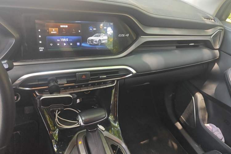 Used GAC Trumpchi GS4 2020 270T Automatic Luxury Smart Connectivity Version Audio And AC Panel