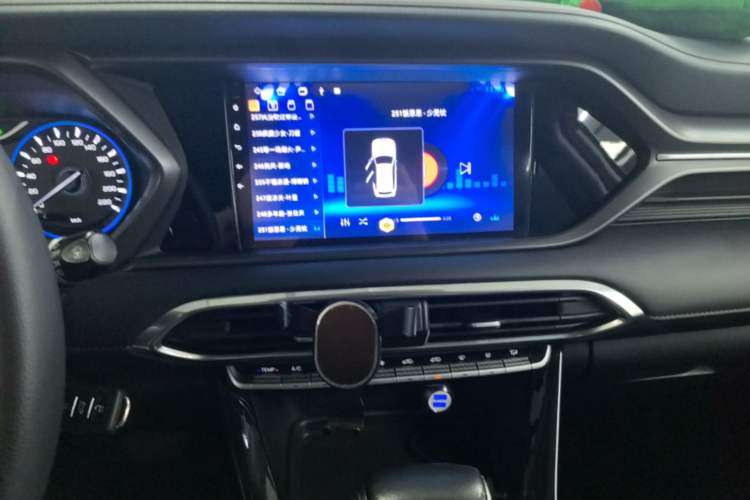 Used GAC Trumpchi GS4 2020 270T Automatic Comfort Edition Audio And AC Panel